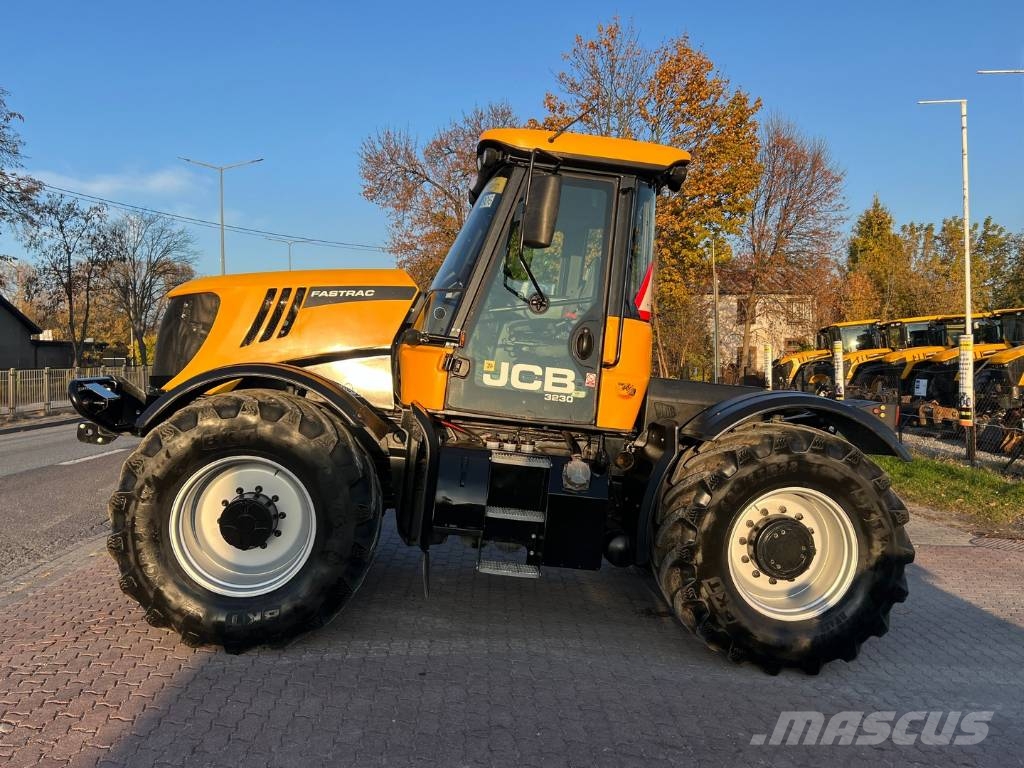 JCB Fastrac 3230 Xtra 트랙터
