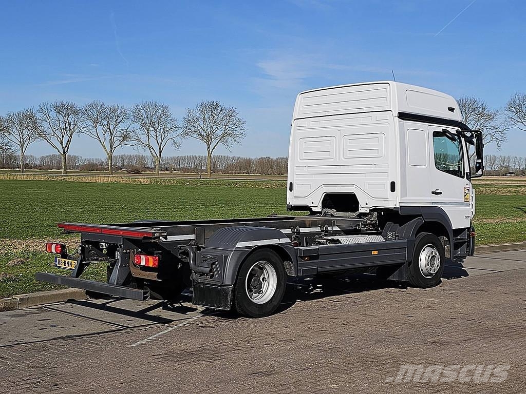 Mercedes-Benz ATEGO 1221 WB 356 ADR AIRCO ケーブルリフト着脱式トラック