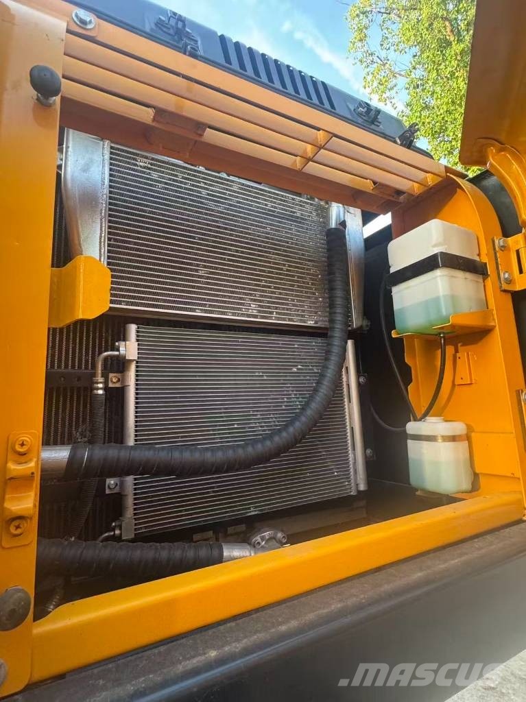 Hyundai HX220HD Midigraafmachines 7t - 12t