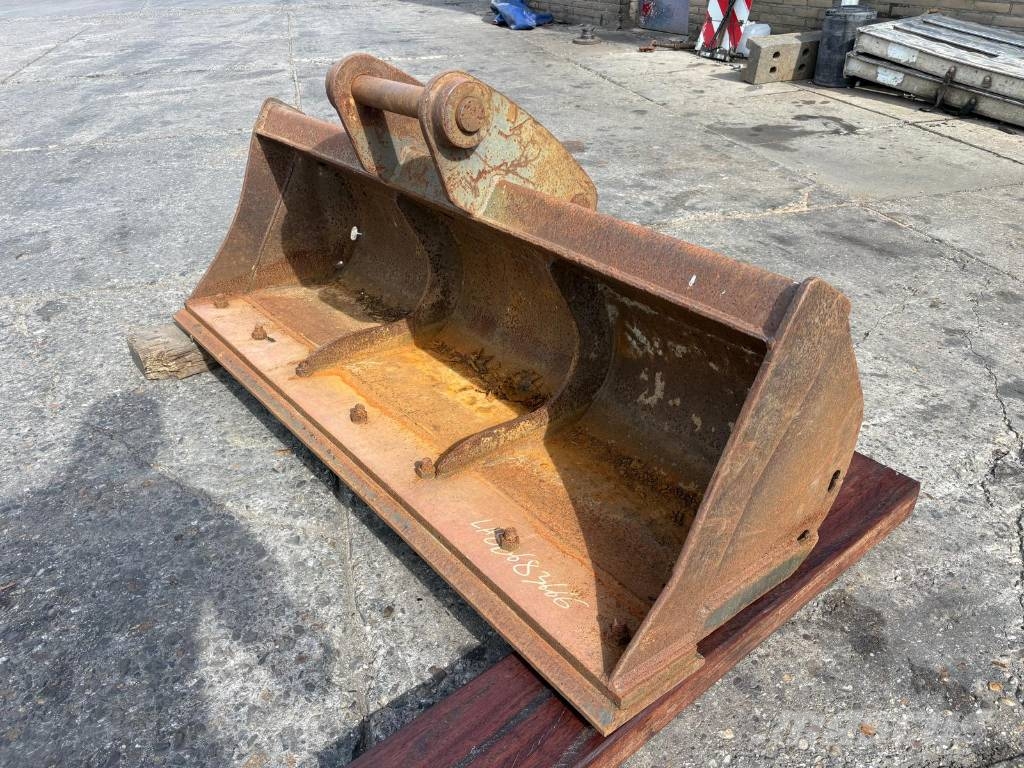 JCB 3 CX - CAT 428 - CAT 432 Buldoexcavatoare