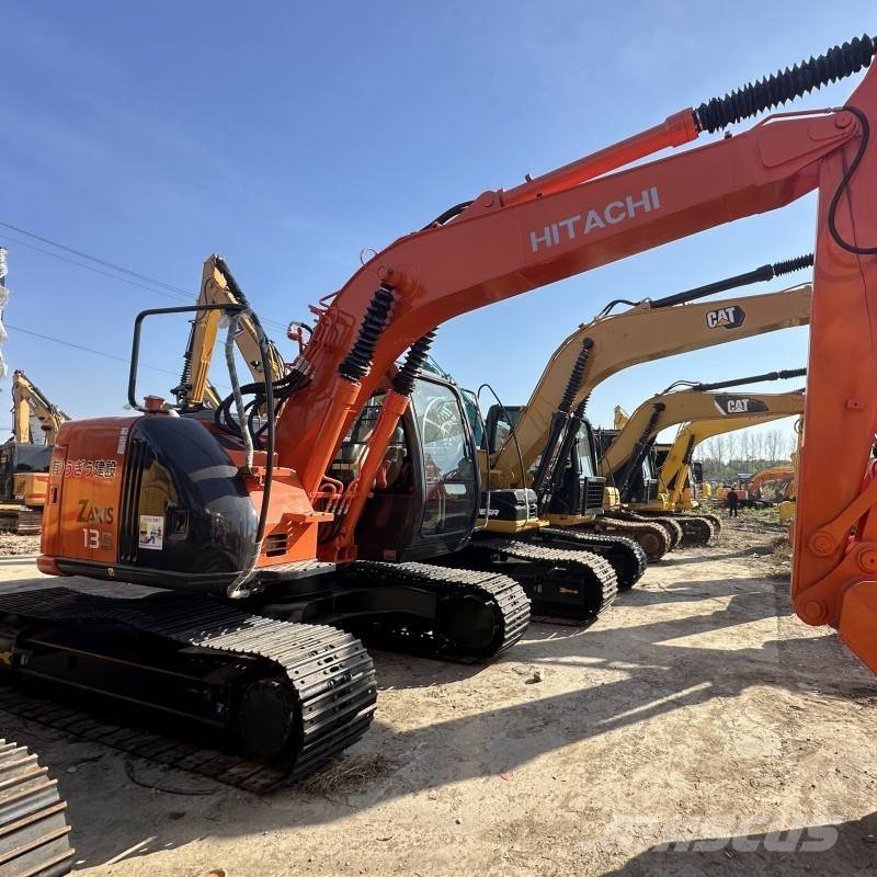 Hitachi ZX 135 Koparki gąsienicowe