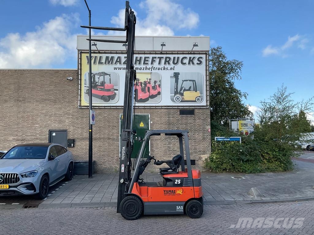 Toyota 7FBMF25 2500KG 5.00METER HEFTRUCK شاحنات ذات رافعات شوكية تعمل بالكهرباء