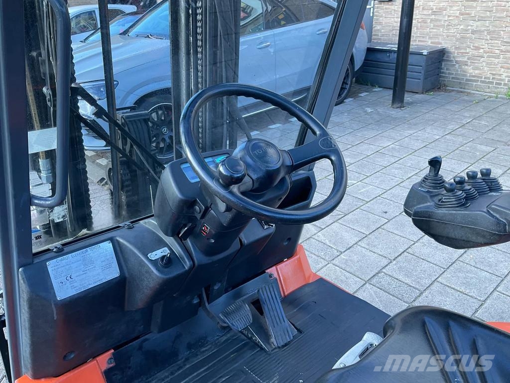 Toyota 7FBMF25 2500KG 5.00METER HEFTRUCK شاحنات ذات رافعات شوكية تعمل بالكهرباء