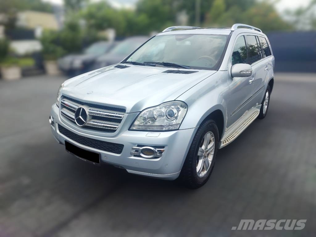Chrysler GL 550 4 Matic Automašīnas