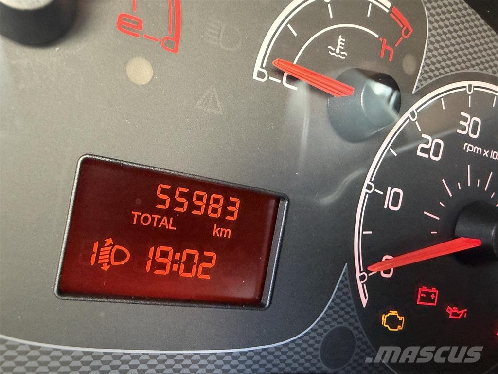 Fiat DOBLO 1,3 diesel manual E5b 2 seats VIN 662 Furgonetas cerradas