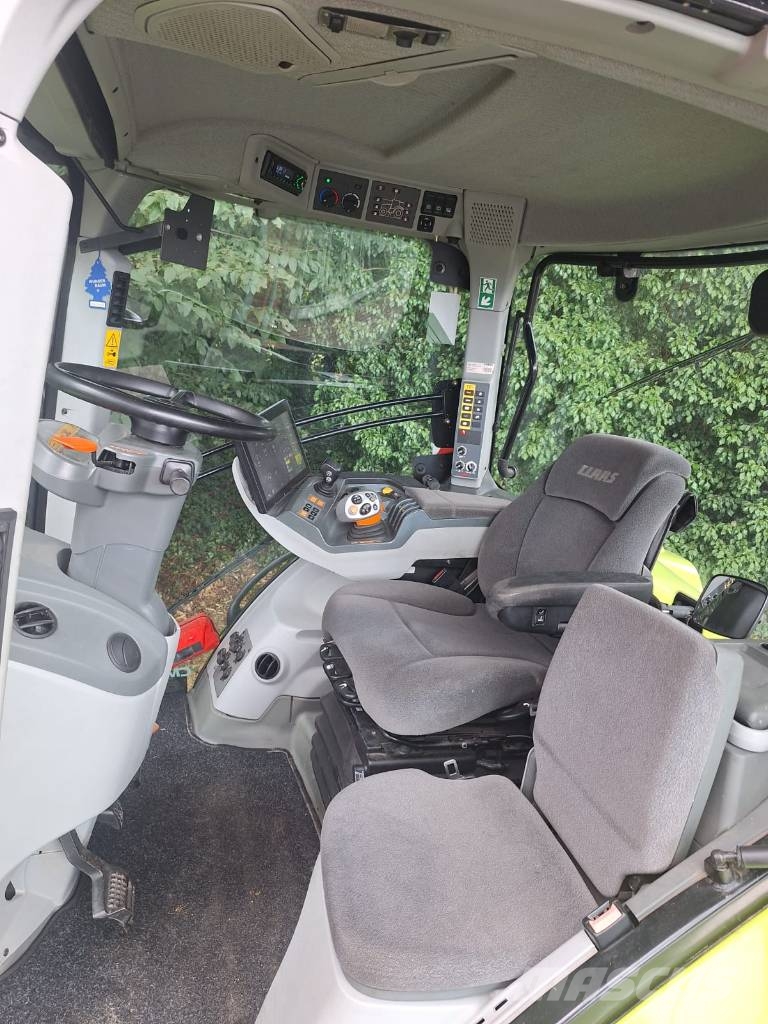 CLAAS Axion 830 Cmatic Traktoren