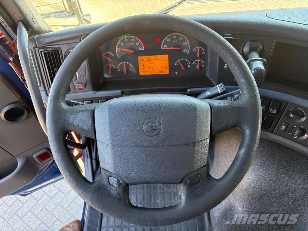 Volvo FM 310 + DHOLLANDIA LOADLIFT 3000 KG + SIDE DOOR + Camiones con caja de remolque