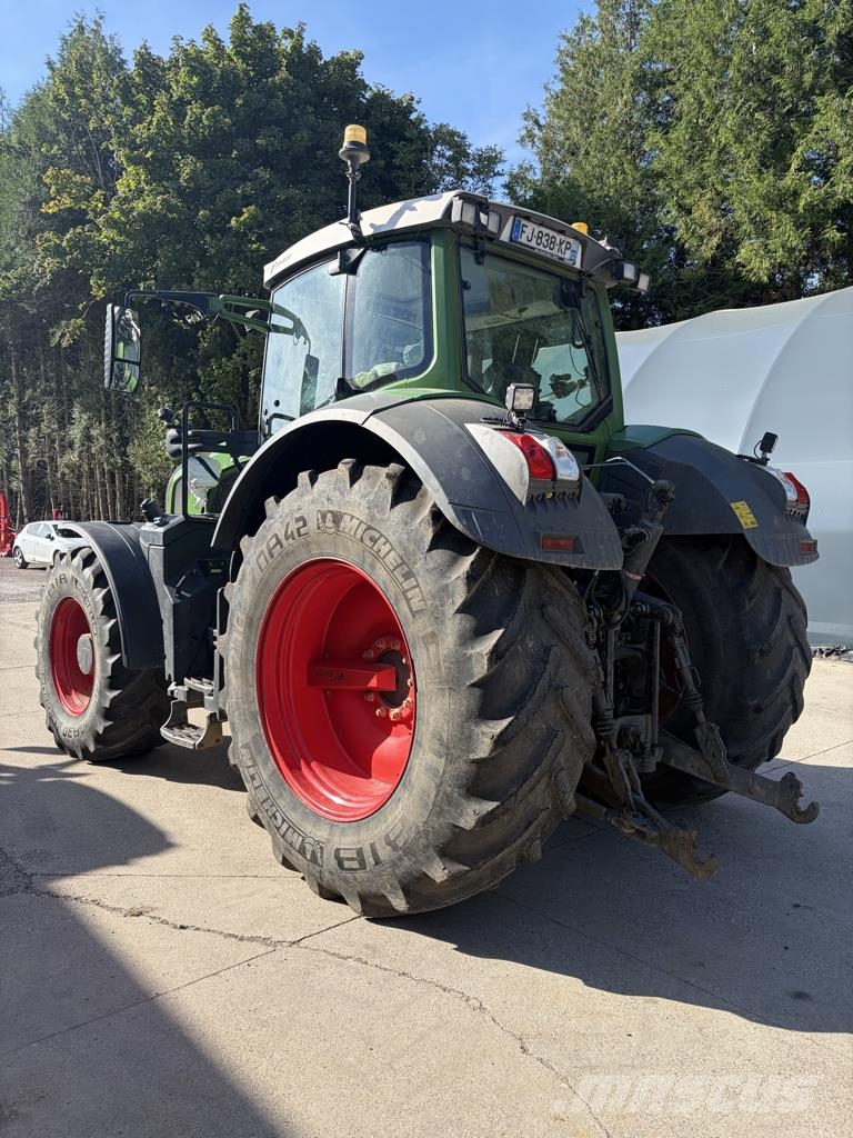 Fendt 824 VARIO PROFI + Трактори