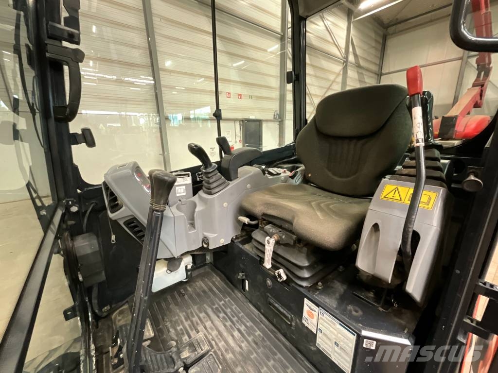 Kubota KX 030-4 حفارات صغيرة أقل من 7 طن (حفارات صغيرة)