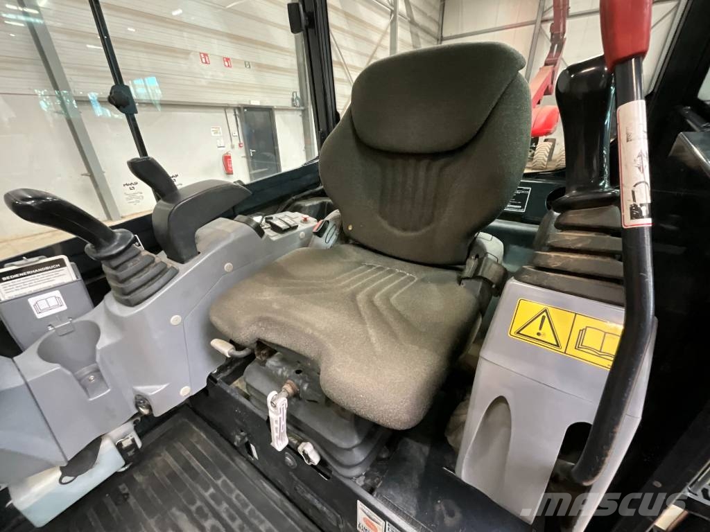 Kubota KX 030-4 حفارات صغيرة أقل من 7 طن (حفارات صغيرة)