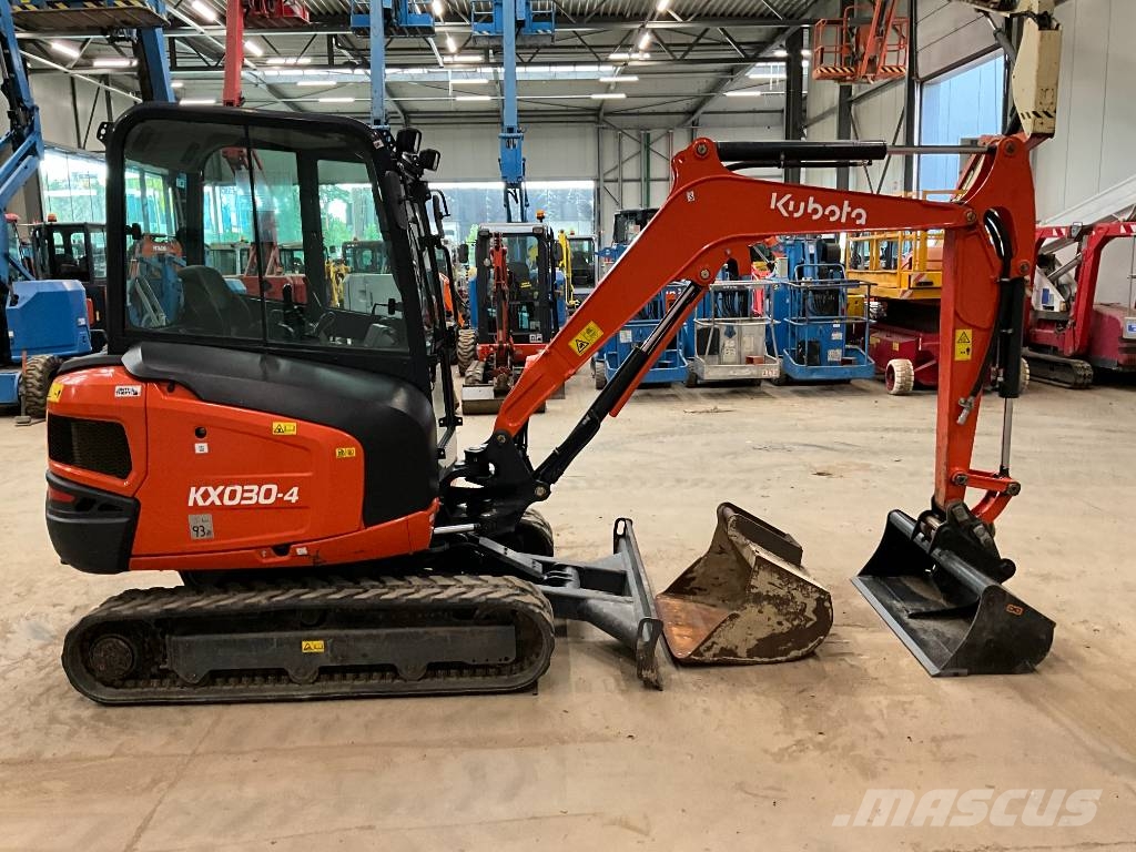 Kubota KX 030-4 حفارات صغيرة أقل من 7 طن (حفارات صغيرة)