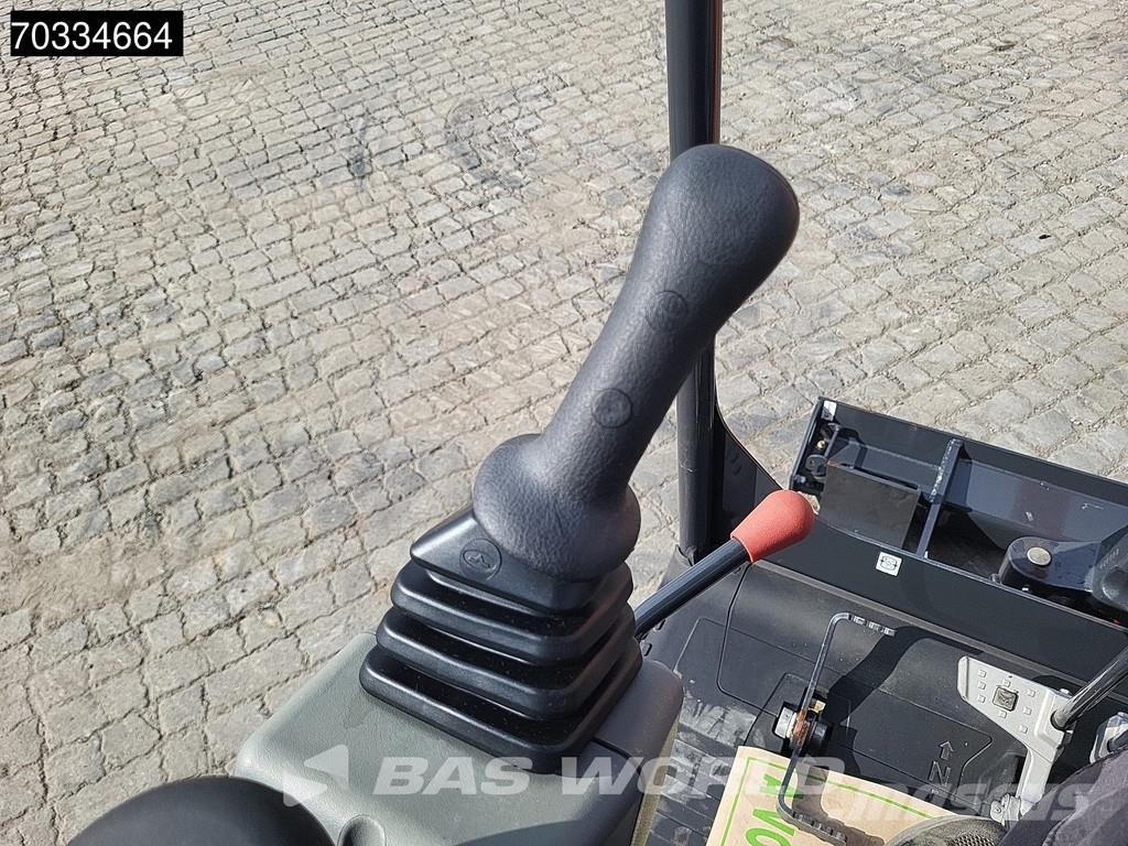 Develon DX17z Mini bagri <7t