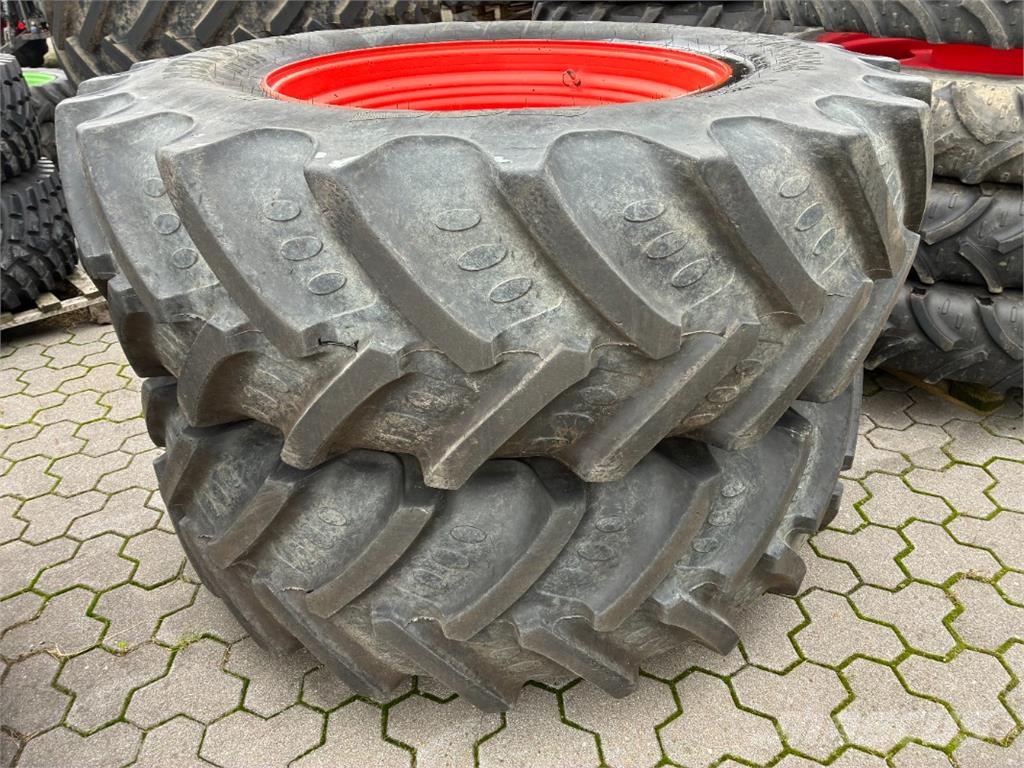  Sonstige 2x BKT 520/85R38, 2x Alliance 420/70R28 Sonstige Landmaschinen