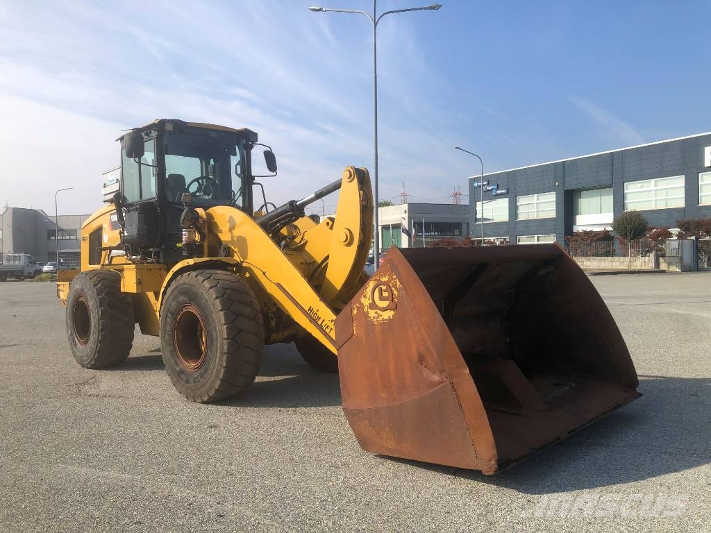 CAT 930 K Колесни товарачи