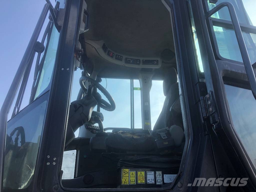 CAT 930 K Колесни товарачи