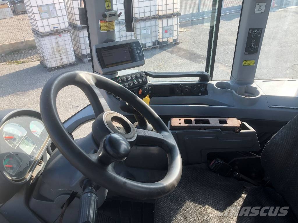 CAT 930 K Колесни товарачи