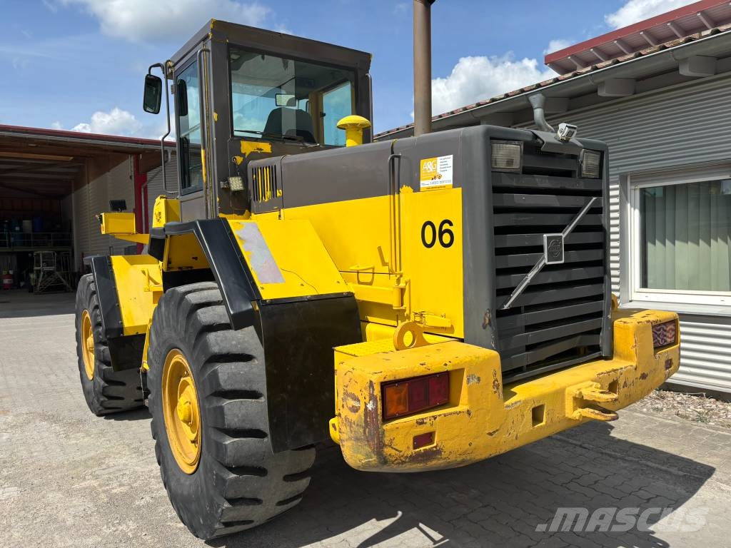 Volvo L 90C Chargeuse sur pneus