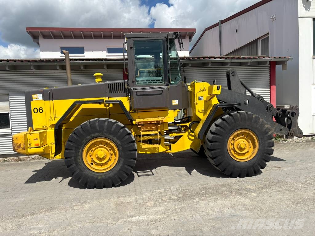 Volvo L 90C Chargeuse sur pneus