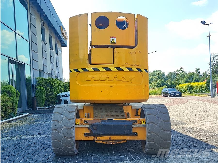 Niftylift HR15NDE Pacēlāji uz automašīnas bāzes