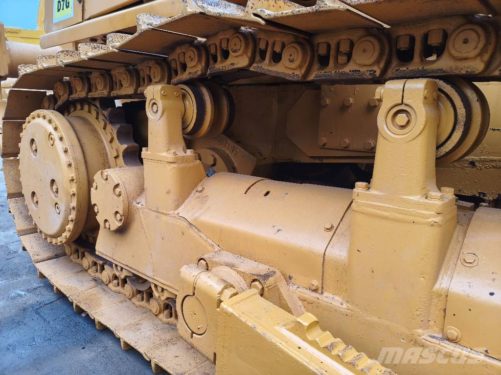 CAT D 7 G Kāpurķēžu buldozeri