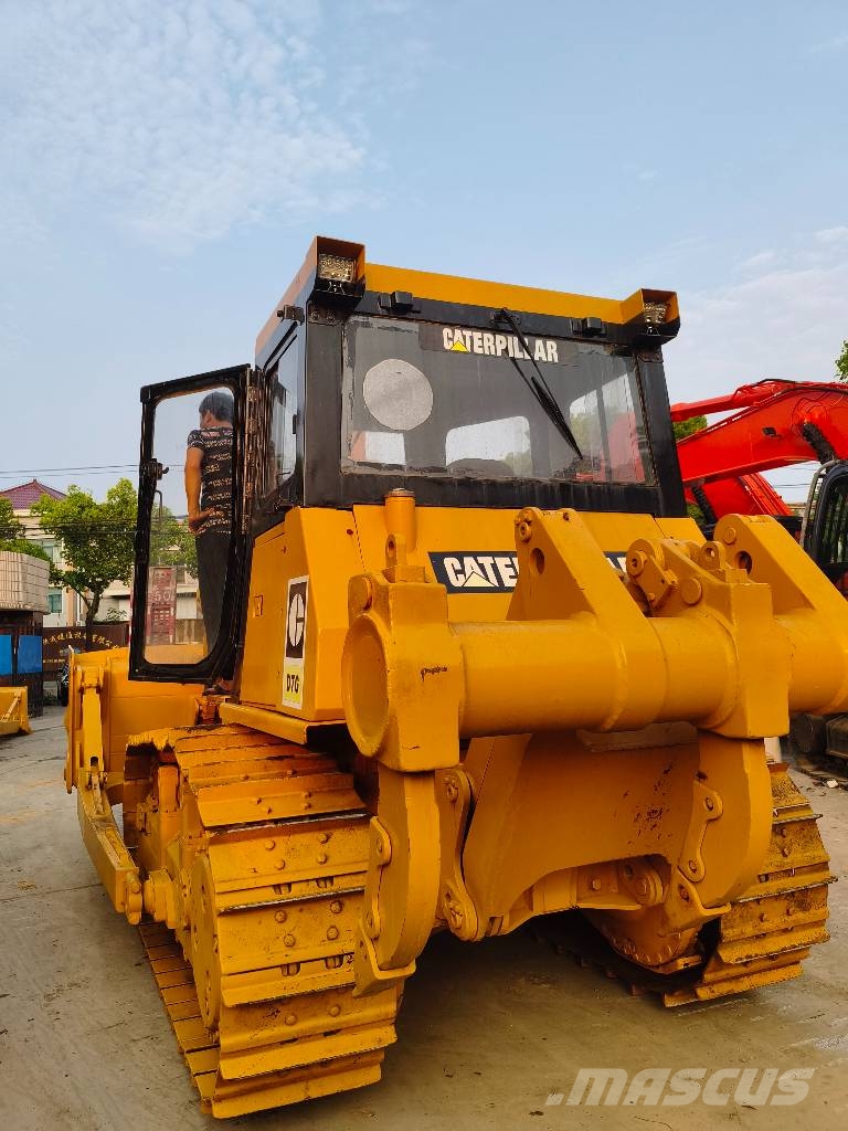 CAT D 7 G Kāpurķēžu buldozeri