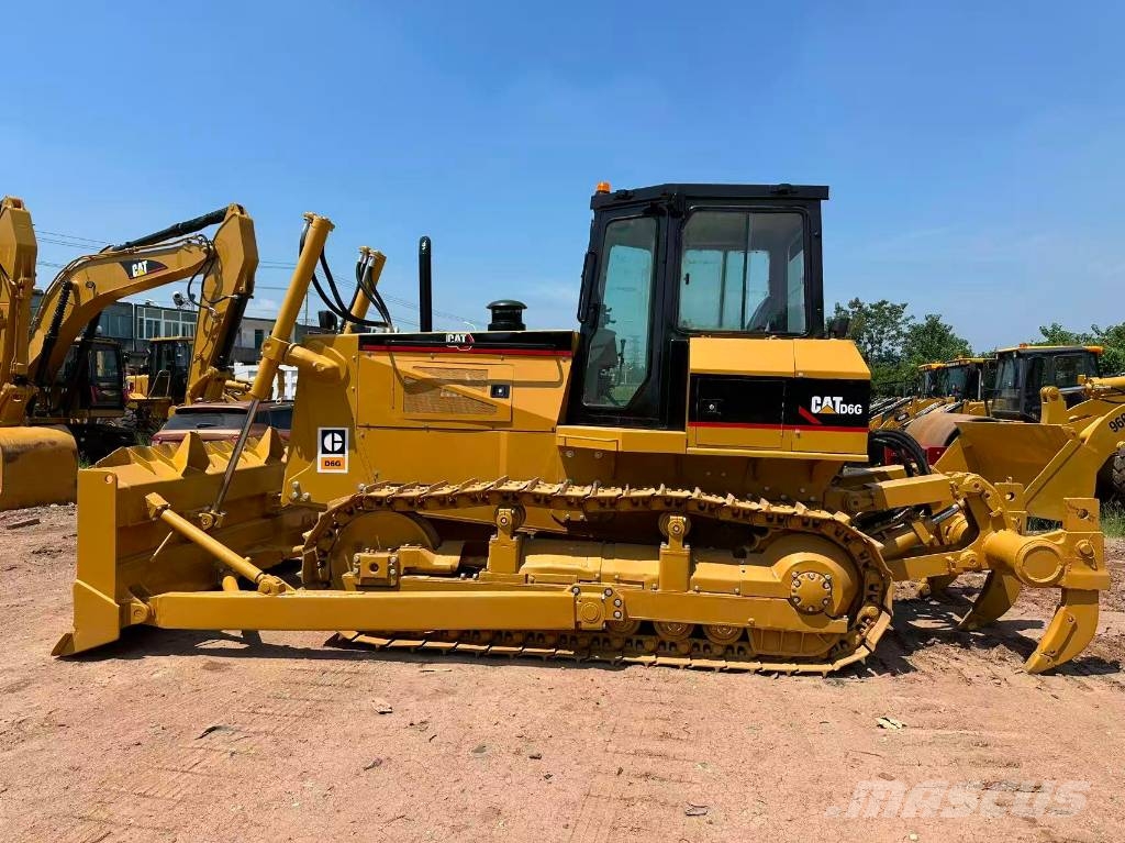 CAT D6G Kāpurķēžu buldozeri