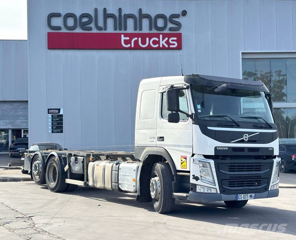 Volvo FM 370 새시 운전실 트럭