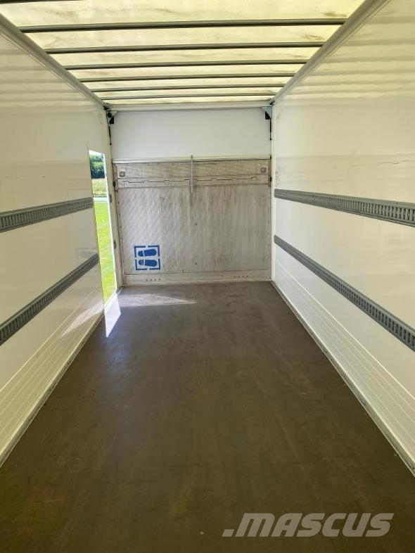 MAN Vehicle Rigid 4x4 box standard Box body trucks