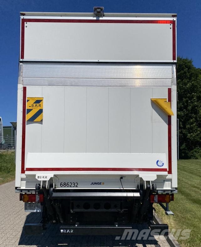 MAN Vehicle Rigid 4x4 box standard Box body trucks