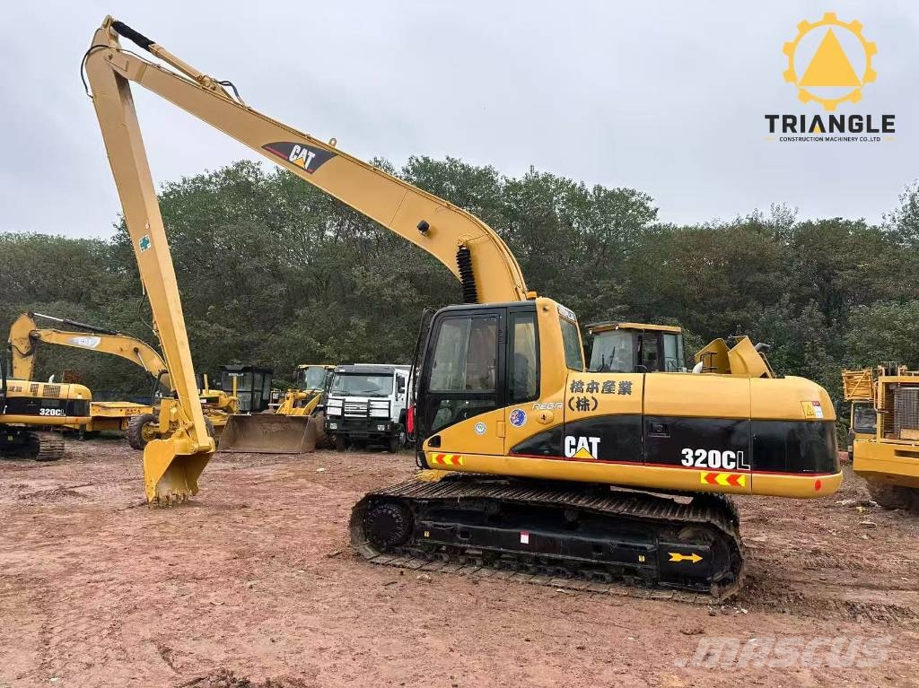 CAT 320 C L Гусеничні екскаватори