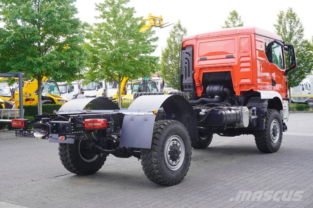 MAN TGM 18.250 4x4 / chassis 520 cm / no mileage Chassier
