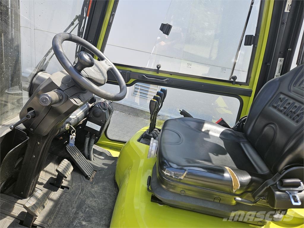 Clark GTS25L Gāzes autoiekrāvēji (LPG)
