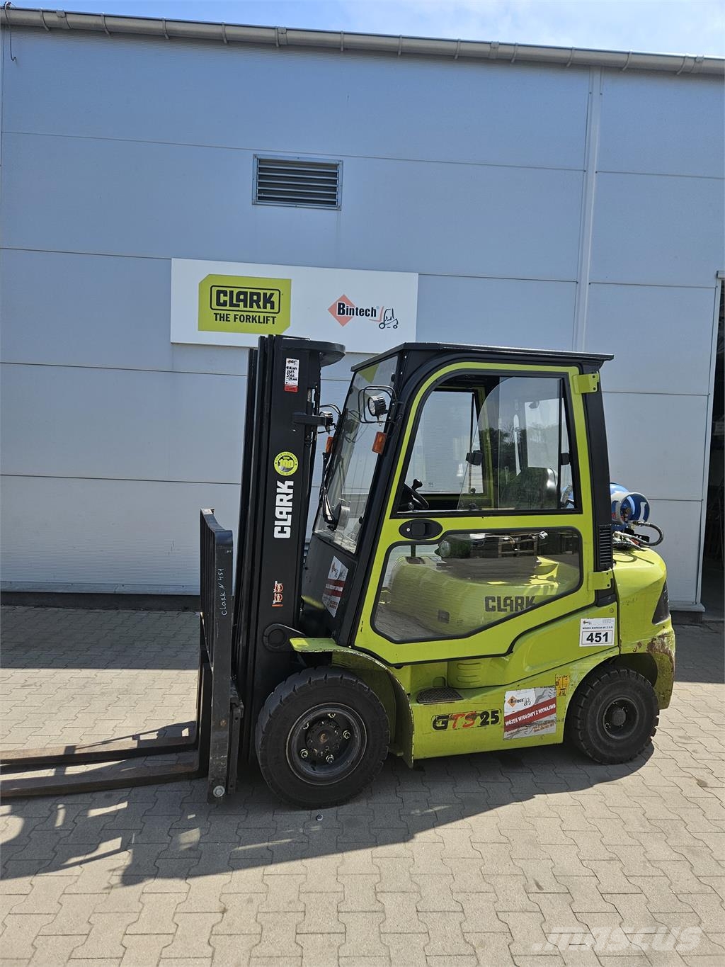 Clark GTS25L LPG forklifts