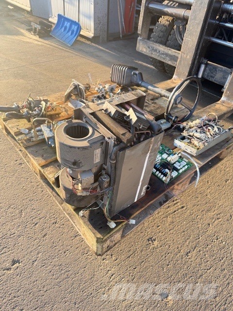 Liebherr A904/914/924/934 B complet parts Cabines e interior máquinas construção