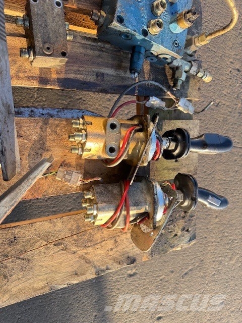 Liebherr A904/914/924/934 B complet parts Cabines e interior máquinas construção