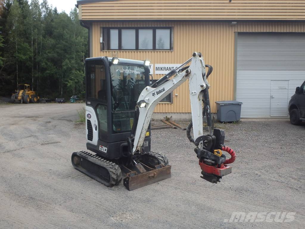 Bobcat E 20 pyörittäjällä Міні-екскаватори < 7т