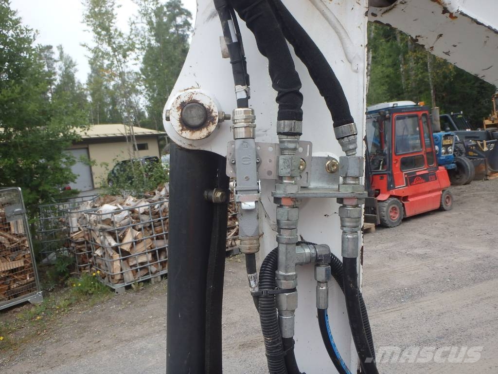 Bobcat E 20 pyörittäjällä Міні-екскаватори < 7т