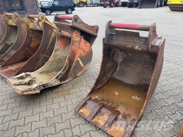  Tiefenlöffel auf OQ 70/55 mehrfach vorhanden Excavator