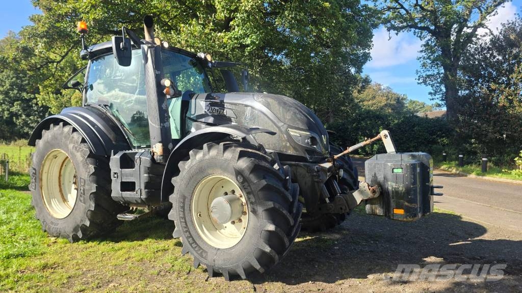 Valtra T 234 Tractors