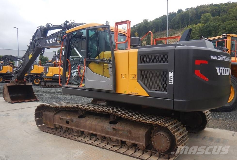 Volvo EC 220 E Roomikekskavaatorid
