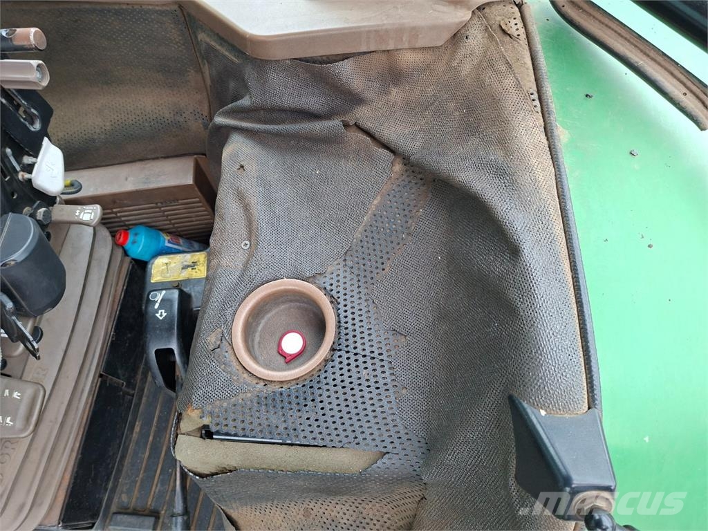 John Deere 8210 4X4 Construction - Others