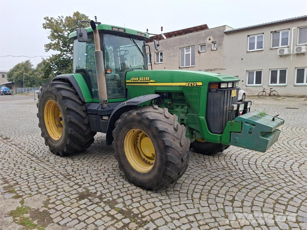 John Deere 8210 4X4 Construction - Others