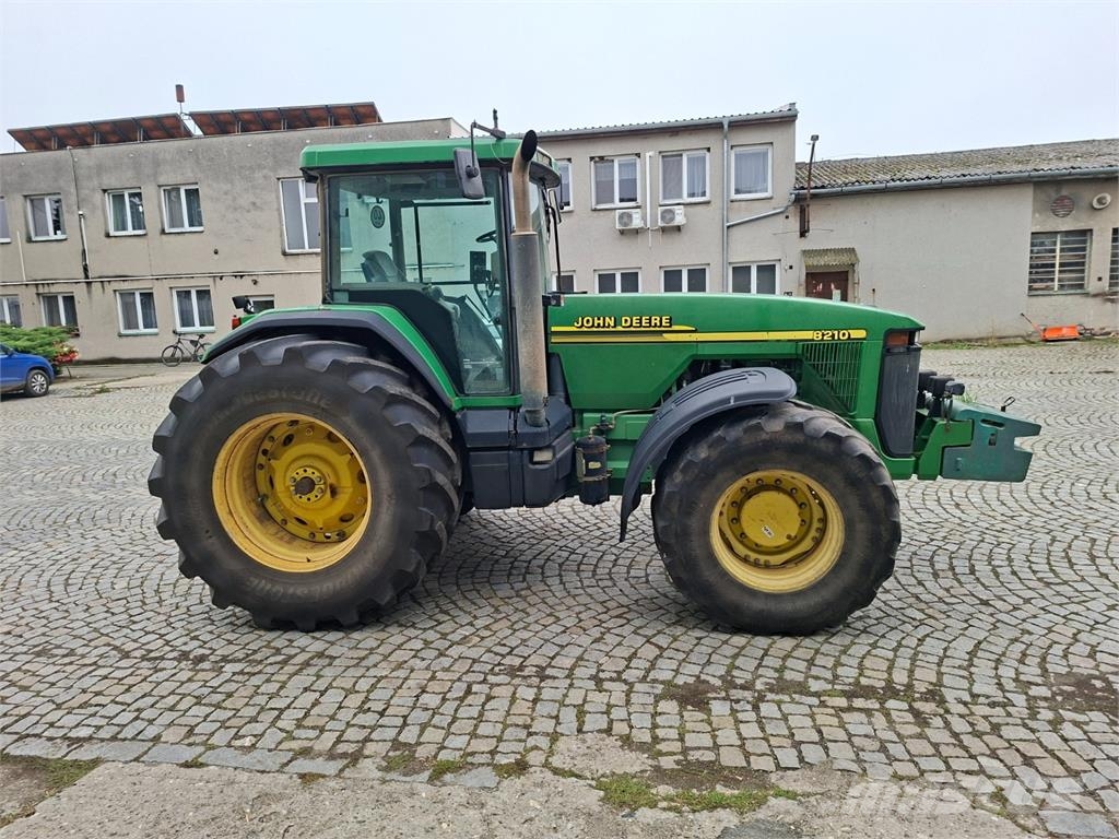 John Deere 8210 4X4 Construction - Others