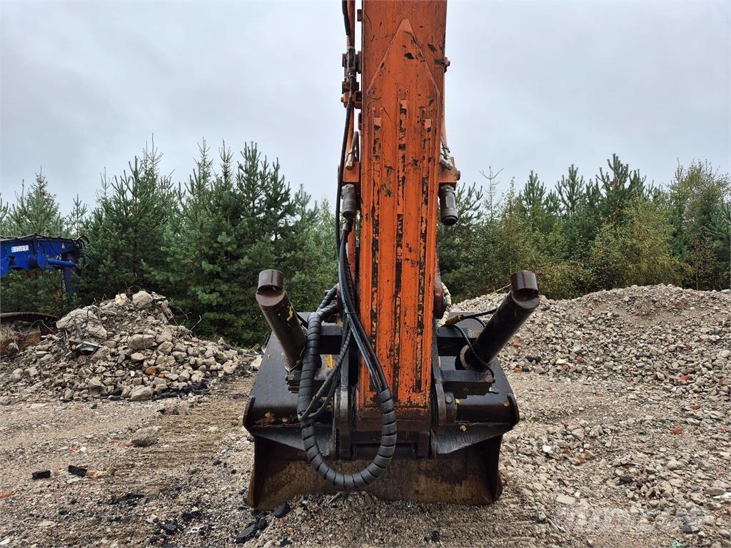 Hitachi ZX225 USRLC-3 Roomikekskavaatorid