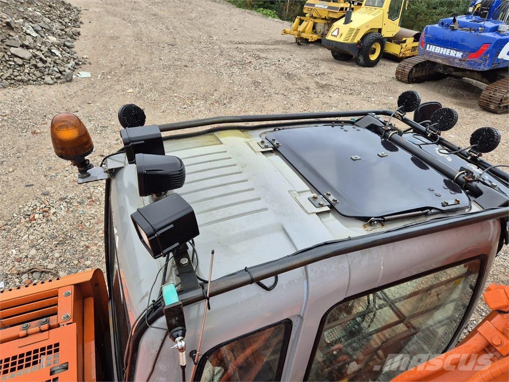 Hitachi ZX225 USRLC-3 Roomikekskavaatorid