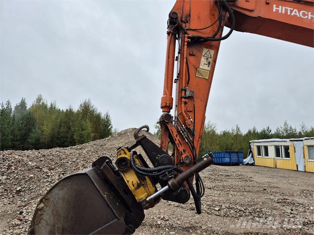 Hitachi ZX225 USRLC-3 Roomikekskavaatorid