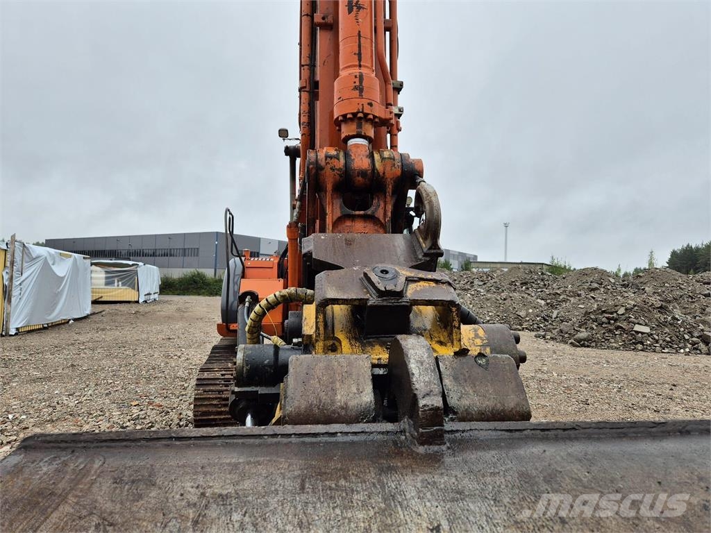 Hitachi ZX225 USRLC-3 Roomikekskavaatorid