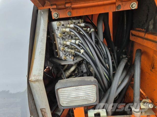 Hitachi ZX225 USRLC-3 Roomikekskavaatorid
