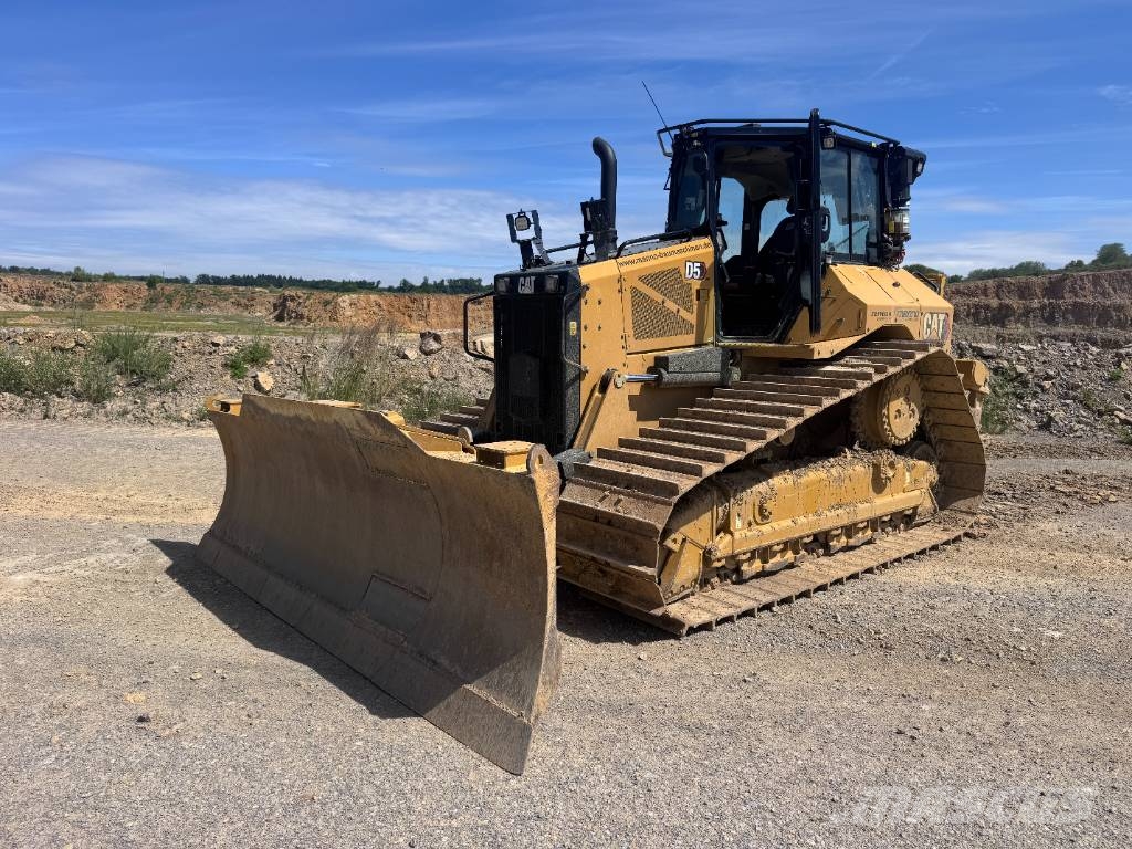 CAT D 5 LGP Kāpurķēžu buldozeri
