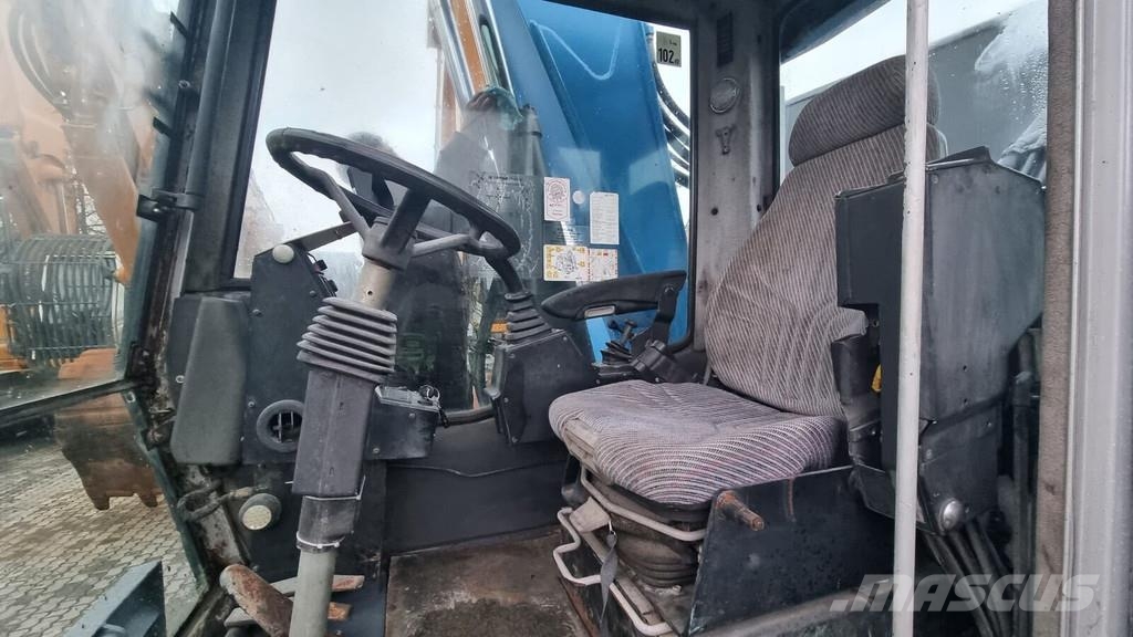 Fuchs MHL 320 工业挖掘机
